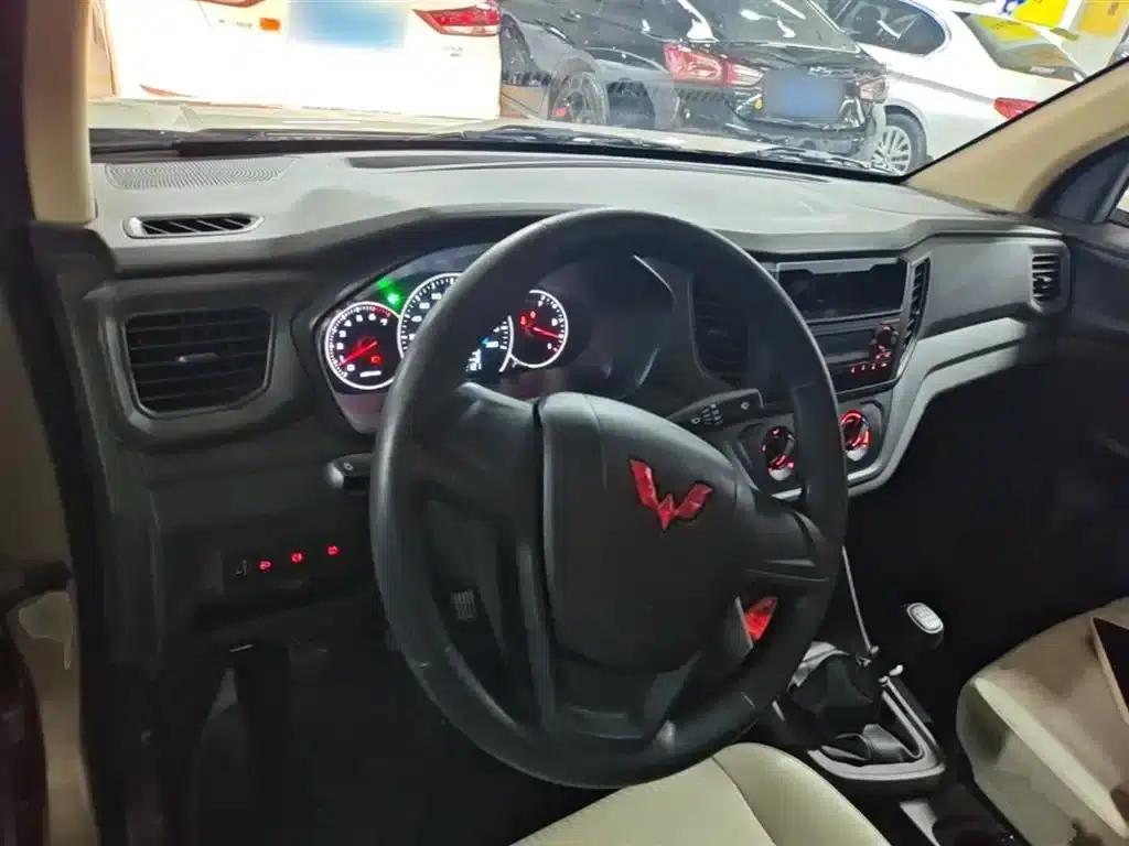 Wuling Hongguang V 2022 1.5L Enjoy Edition Electric Power Assist LAR — миниатюра 10