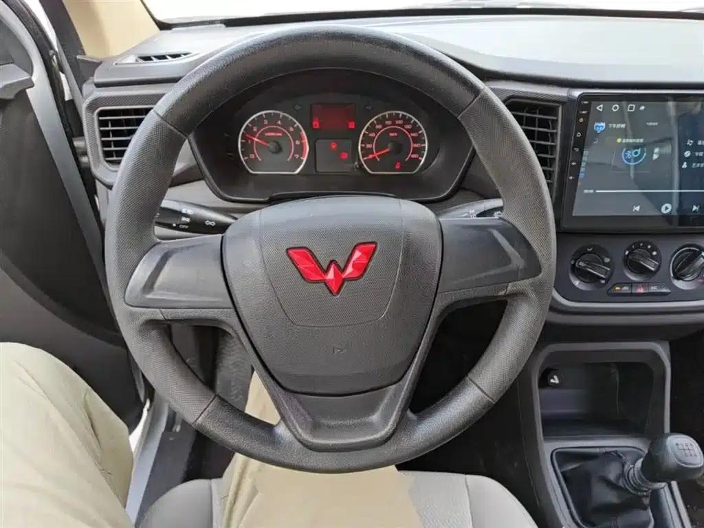 Wuling Hongguang V 2022 1.5L Jinqu Edition with Sealed Windows and Hydraulic Power Steering (LAR) — миниатюра 11