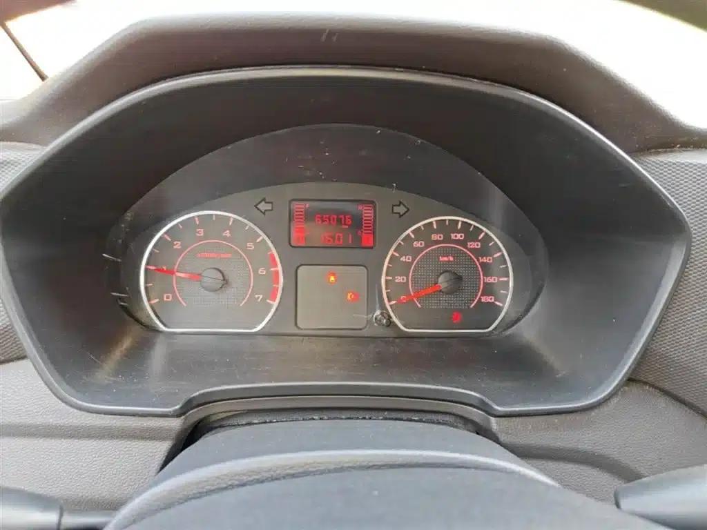 Wuling Hongguang V 2022 1.5L Jinqu Edition with Sealed Windows and Hydraulic Power Steering (LAR) — миниатюра 12