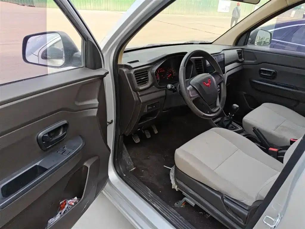 Wuling Hongguang V 2022 1.5L Jinqu Edition with Sealed Windows and Hydraulic Power Steering (LAR) — миниатюра 16