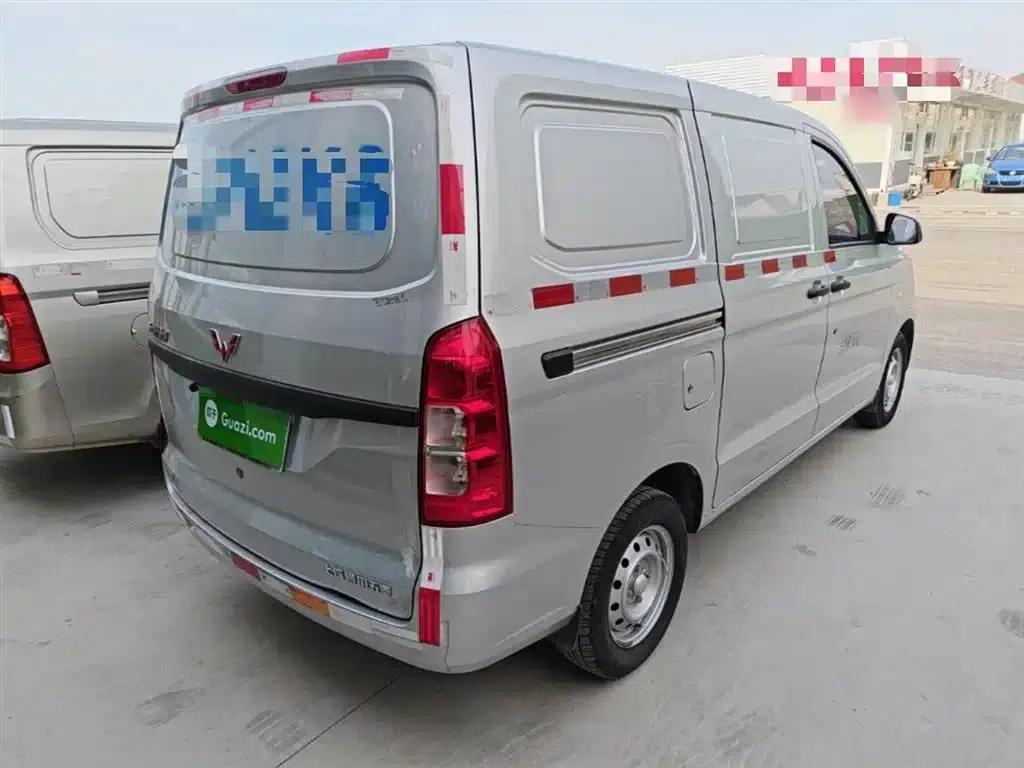 Wuling Hongguang V 2022 1.5L Jinqu Edition with Sealed Windows and Hydraulic Power Steering (LAR) — миниатюра 7