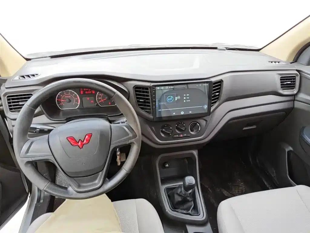 Wuling Hongguang V 2022 1.5L Jinqu Edition with Sealed Windows and Hydraulic Power Steering (LAR) — миниатюра 10