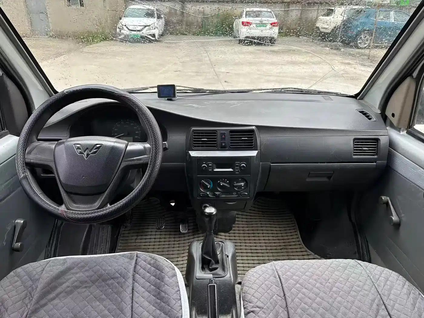 Wuling Rongguang 2011 1.2L Standard Edition — миниатюра 8