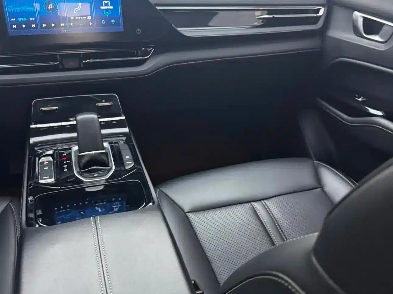 Wuling Capgemini 2020 1.5T CVT Flagship Business Class — миниатюра 8
