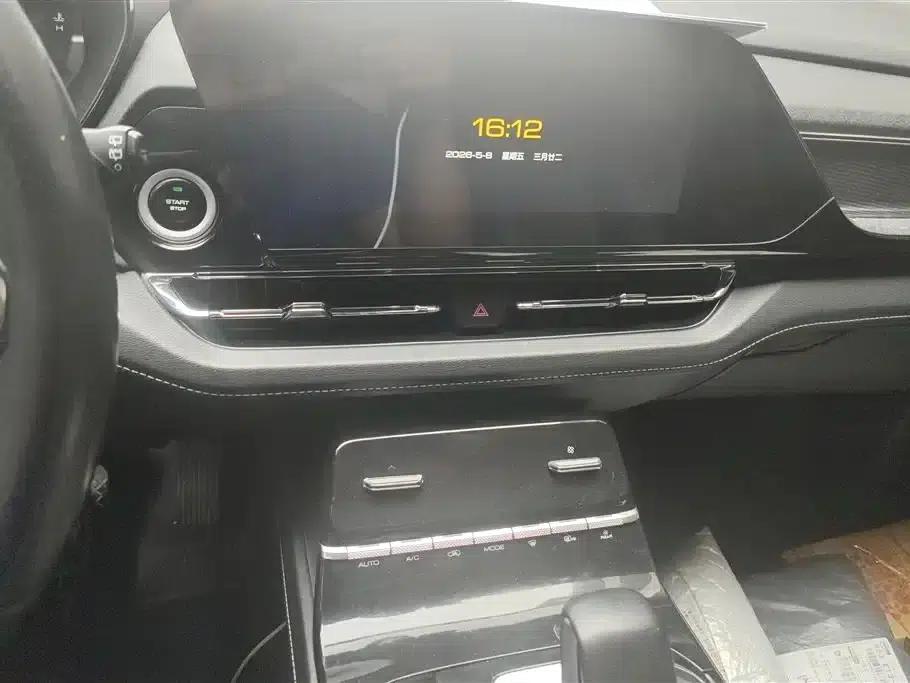 Wuling Capgemini 2020 1.5T CVT Flagship Edition — миниатюра 13