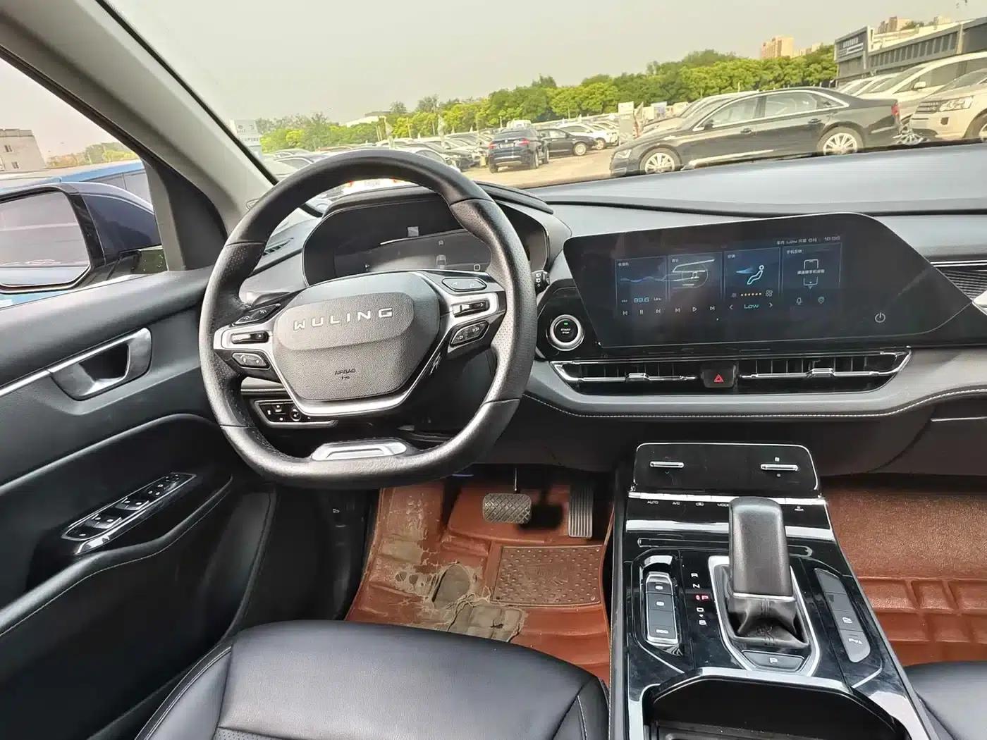 Wuling Capgemini 2020 1.5T CVT Flagship Edition — миниатюра 14