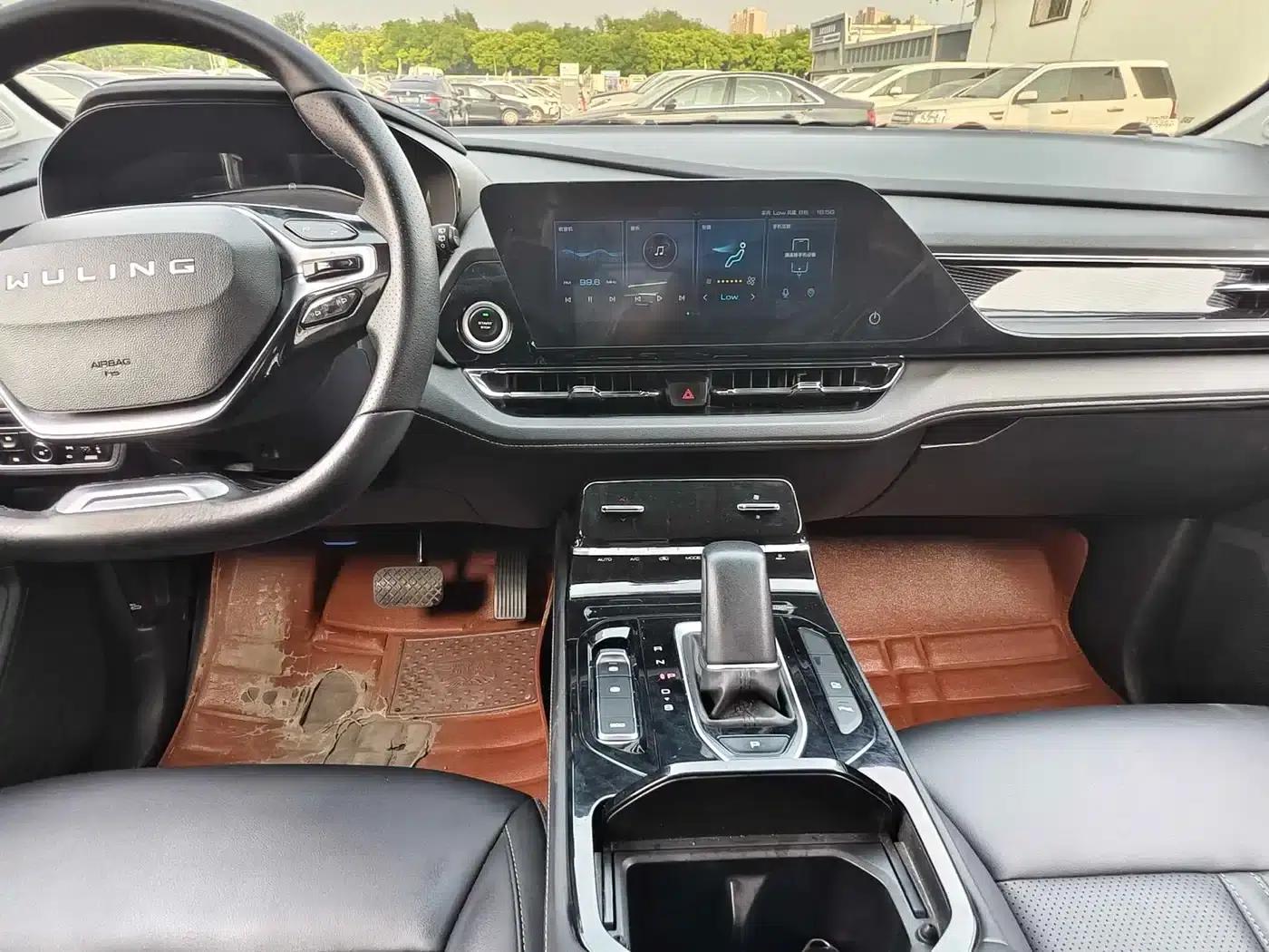 Wuling Capgemini 2020 1.5T CVT Flagship Edition — миниатюра 15