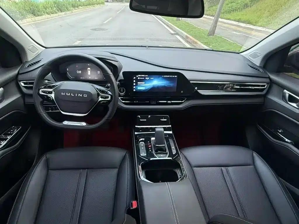 Wuling Capgemini 2022 Facelift 280T 1.5T CVT Flagship Model — миниатюра 7