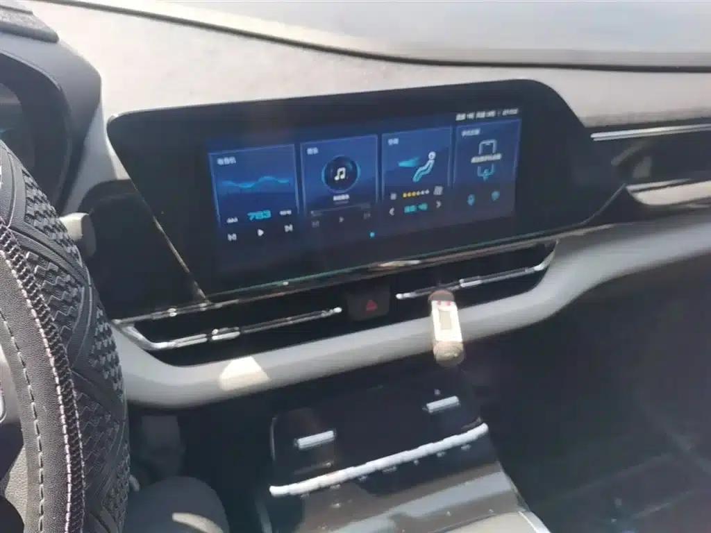 Wuling Capgemini 2020 1.5T CVT Elite — миниатюра 13