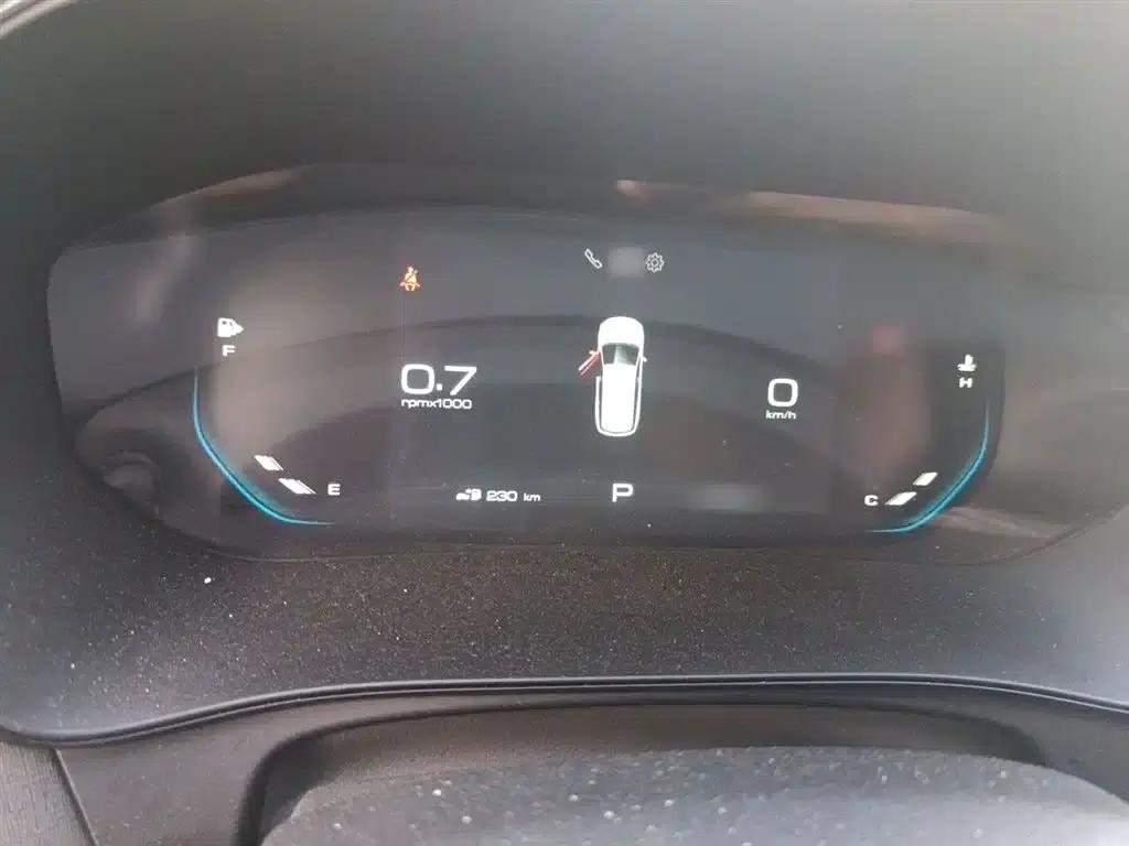 Wuling Capgemini 2020 1.5T CVT Flagship Edition — миниатюра 4