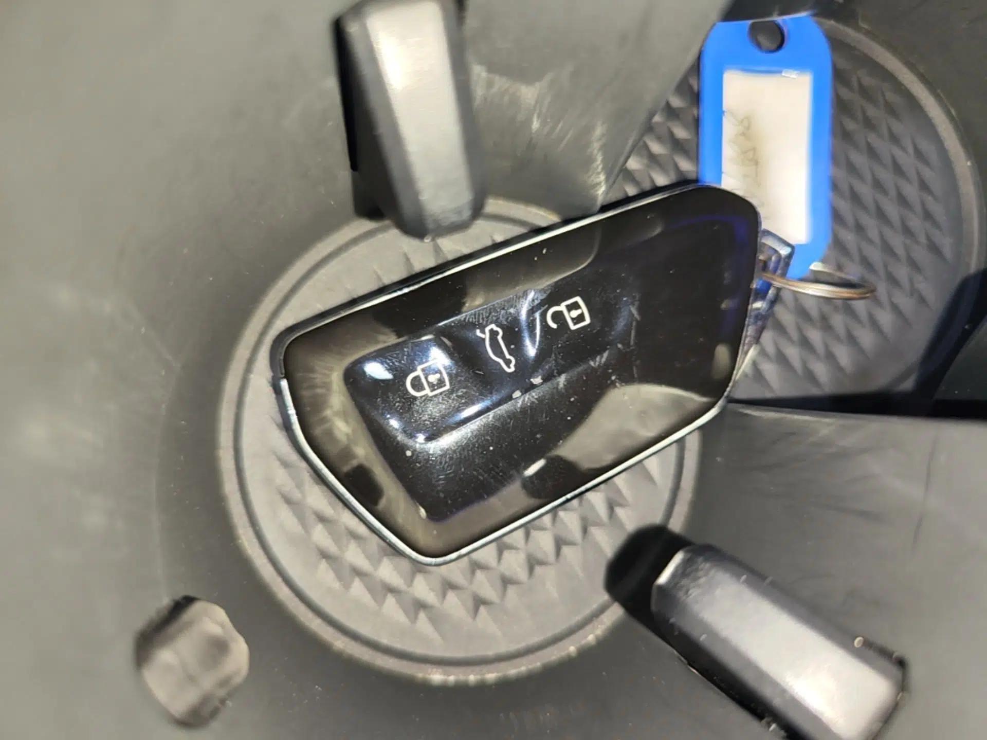 Volkswagen ID.UNYX 2024 Ultra Long-Range Version — миниатюра 12