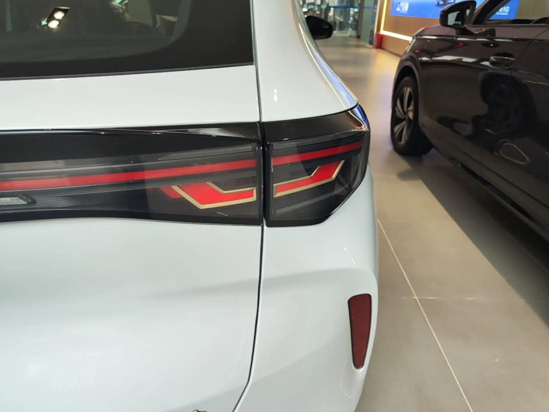 Volkswagen ID.UNYX 2024 Ultra Long-Range Version — миниатюра 7