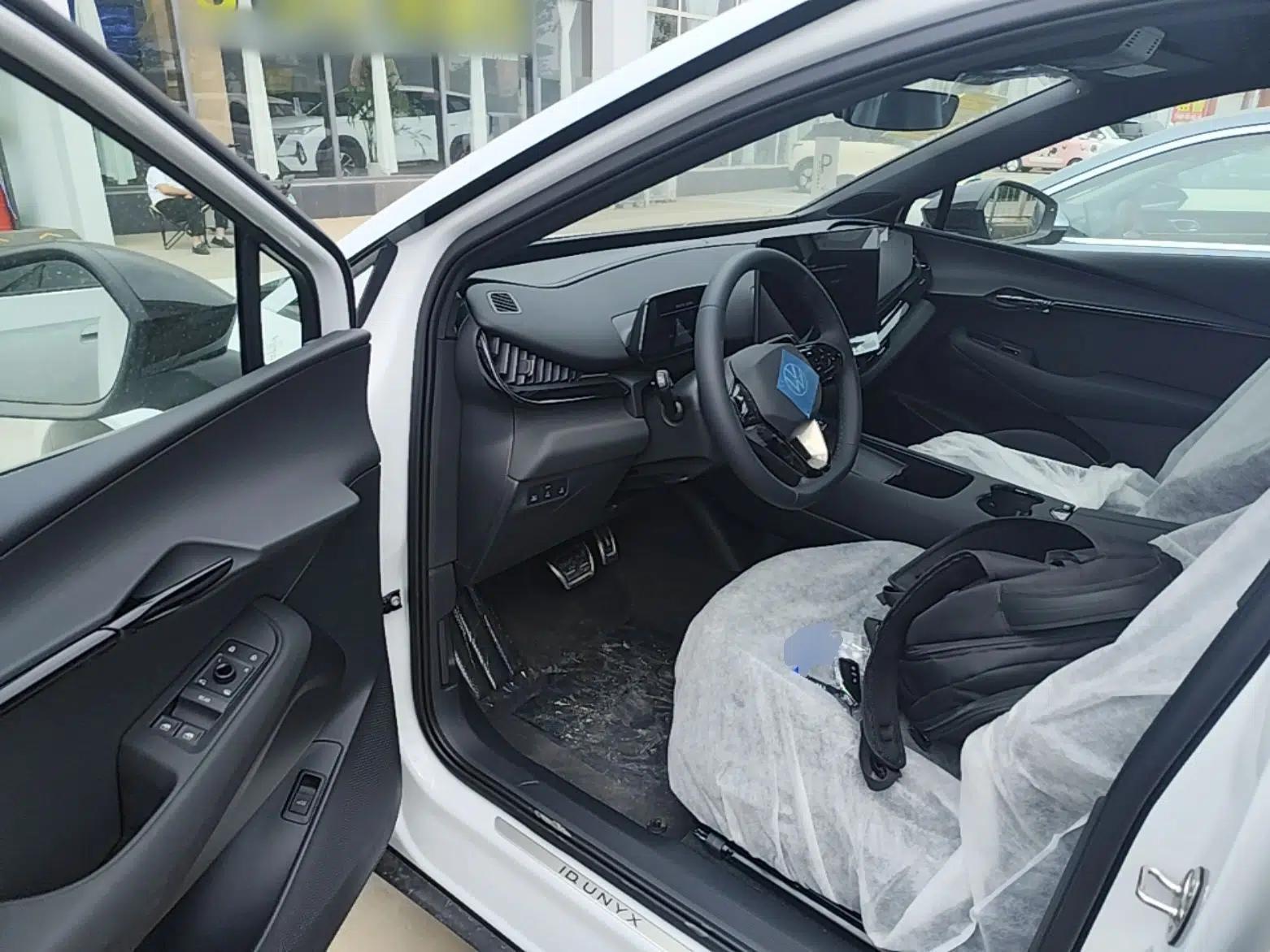 Volkswagen ID.UNYX 2025 Pure Model — миниатюра 19