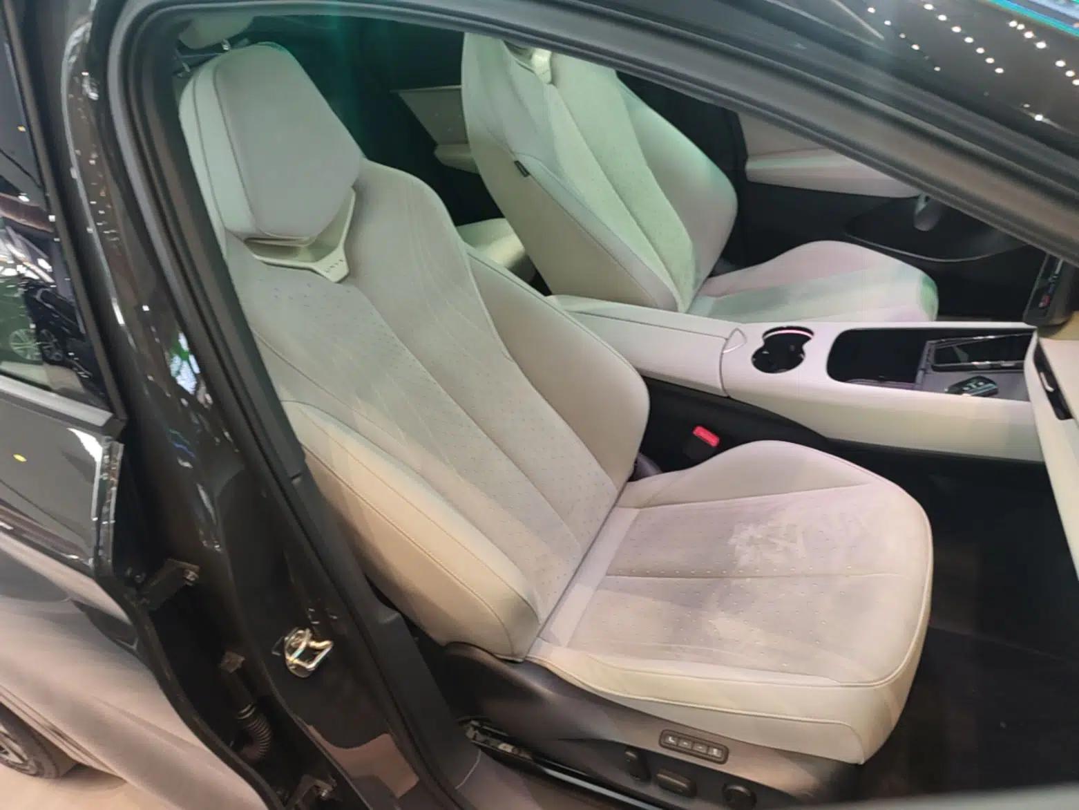 Volkswagen ID.UNYX 2024 Max High-Performance Edition — миниатюра 23