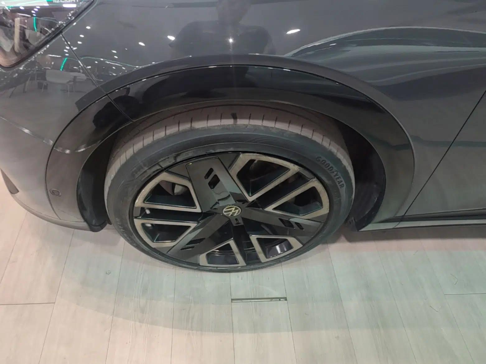 Volkswagen ID.UNYX 2024 Max High-Performance Edition — миниатюра 8
