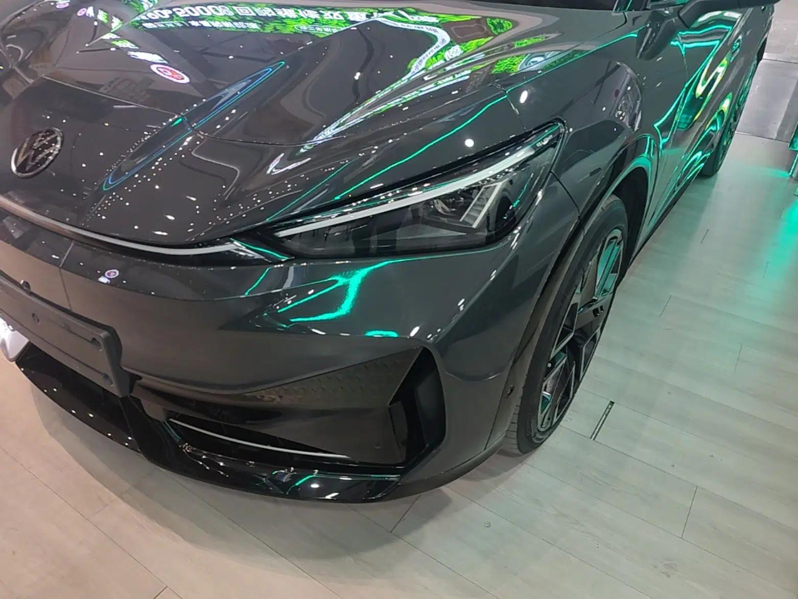 Volkswagen ID.UNYX 2024 Max High-Performance Edition — миниатюра 9