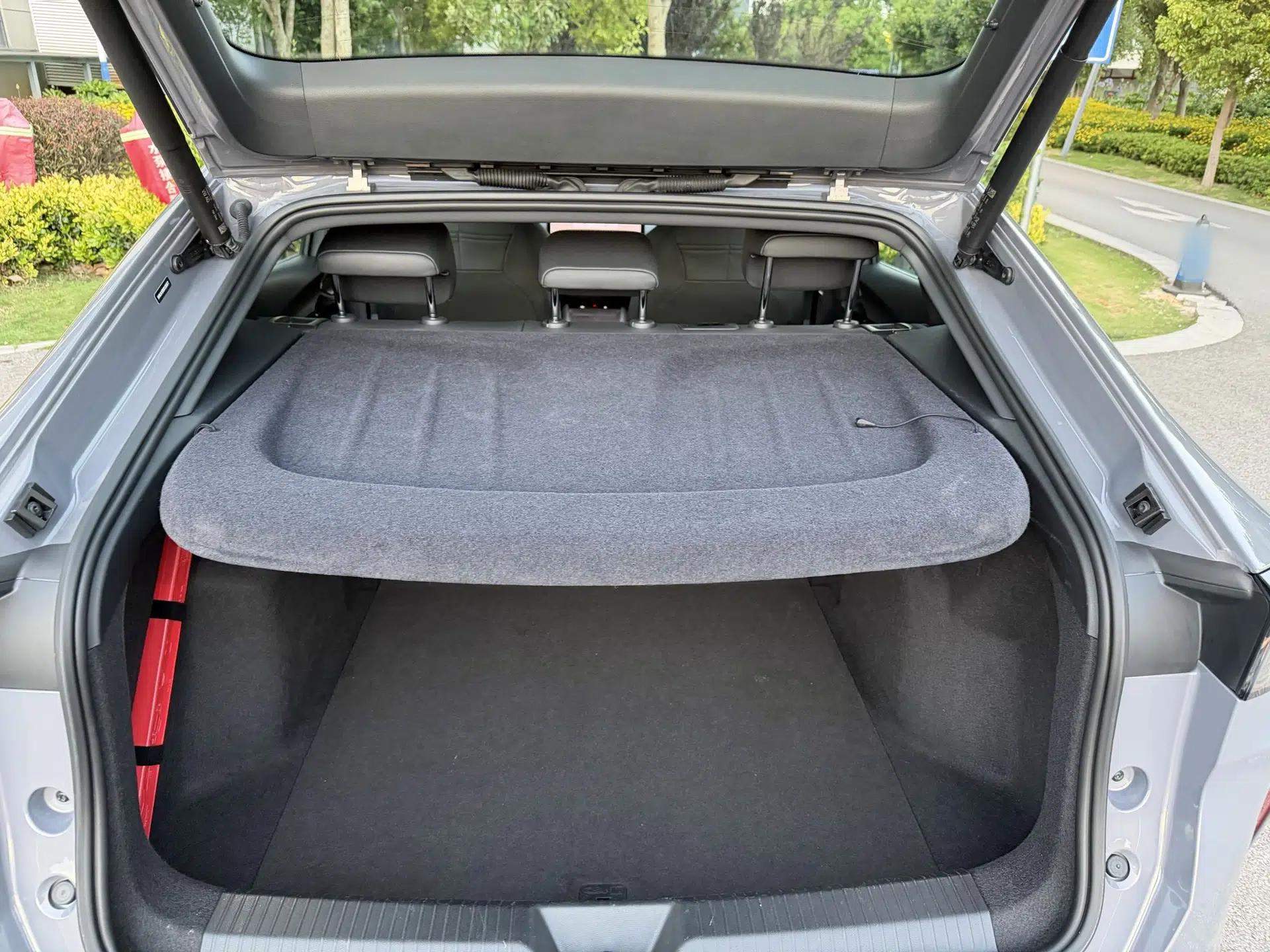 Volkswagen ID.UNYX 2024 Revised Ultra Long-Range Version — миниатюра 27