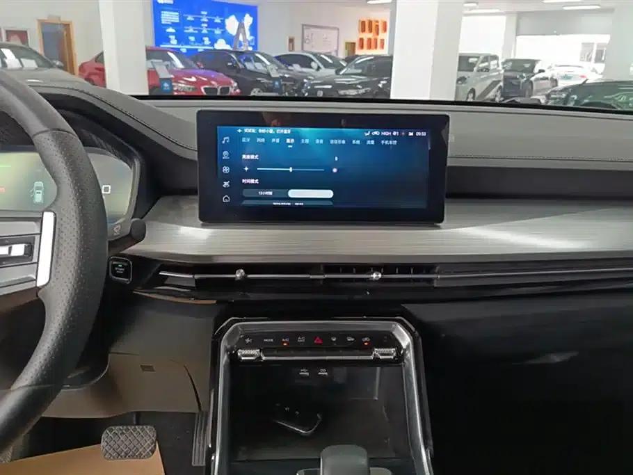 Wuling Xingchen 2022 2.0L DHT Electric Speed Model — миниатюра 13
