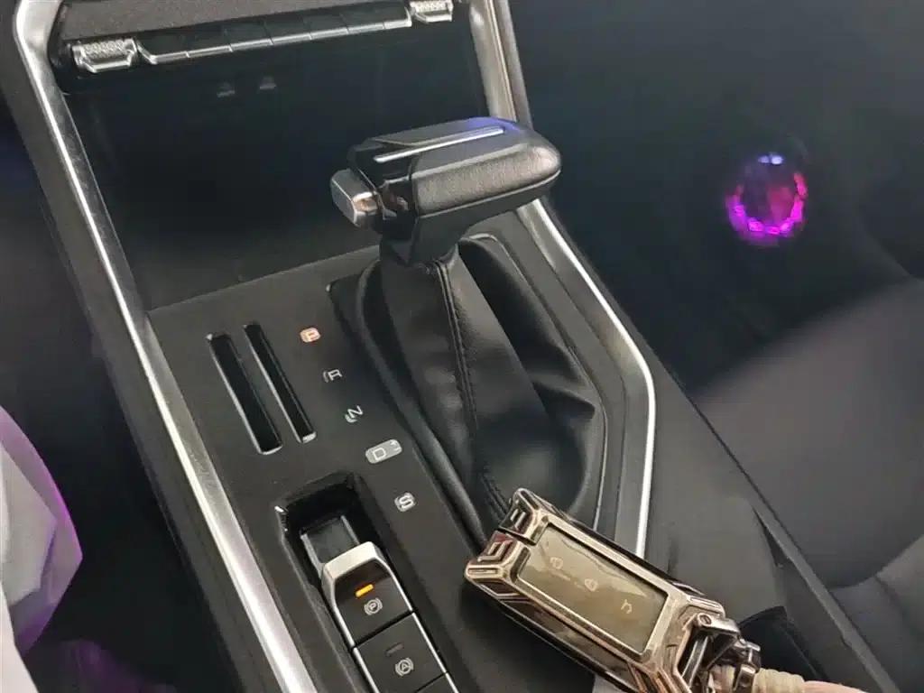 Wuling Xingchen 2021 1.5T CVT Star Edition — миниатюра 14
