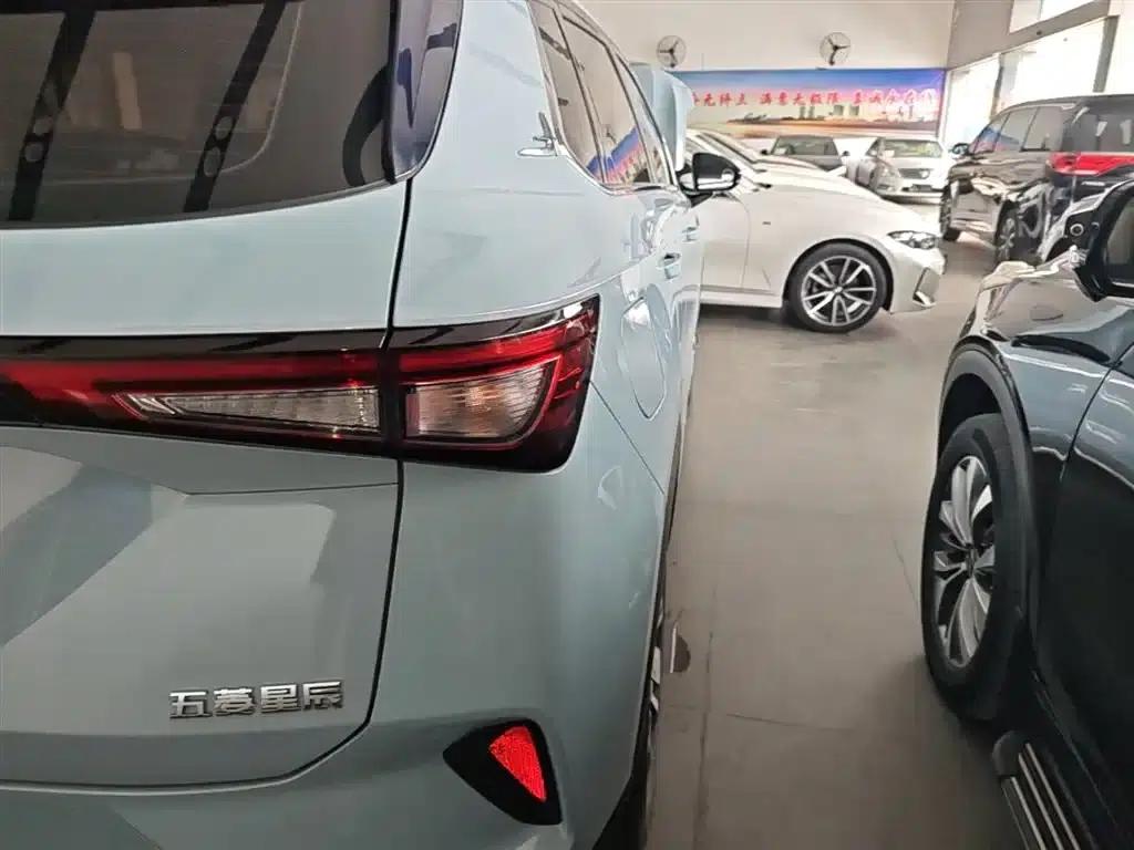 Wuling Xingchen 2021 1.5T CVT Star Edition — миниатюра 8