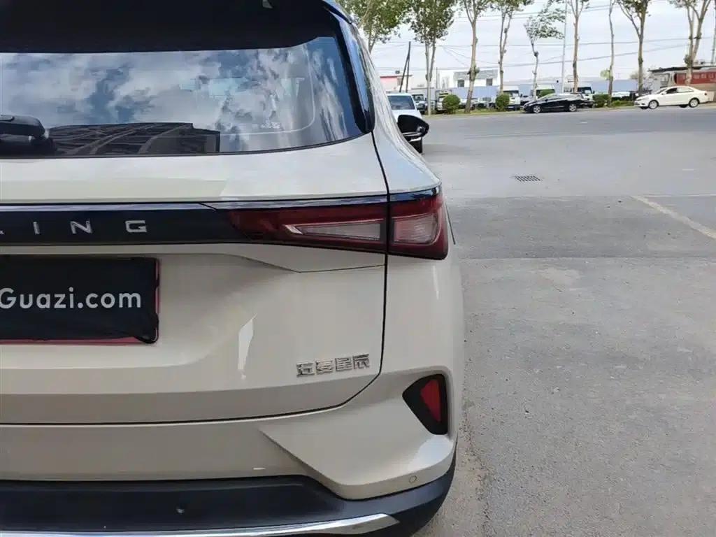 Wuling Xingchen 2021 1.5T CVT Star Edition — миниатюра 8