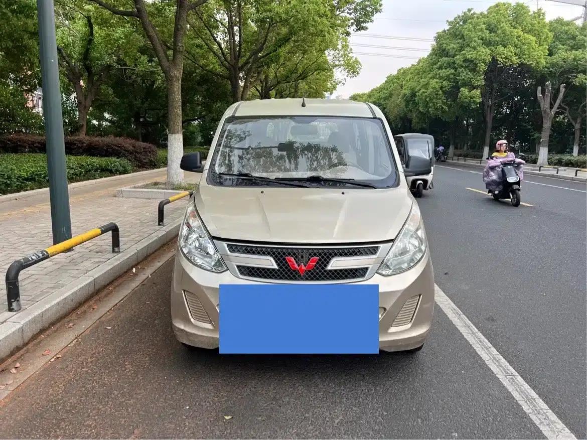 Wuling Rongguang V 2016 1.2L Standard Edition — миниатюра 1