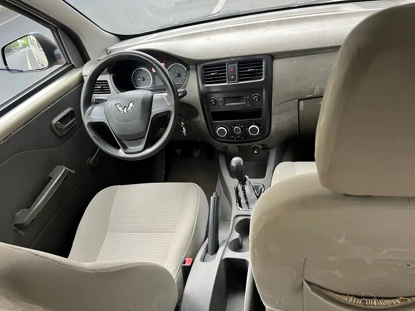 Wuling Rongguang V 2016 1.2L Standard Edition — миниатюра 11
