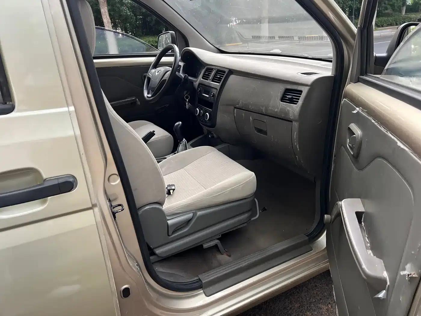 Wuling Rongguang V 2016 1.2L Standard Edition — миниатюра 8