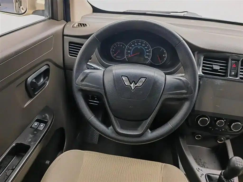 Wuling Rongguang V 2018 1.2L Standard Edition — миниатюра 11