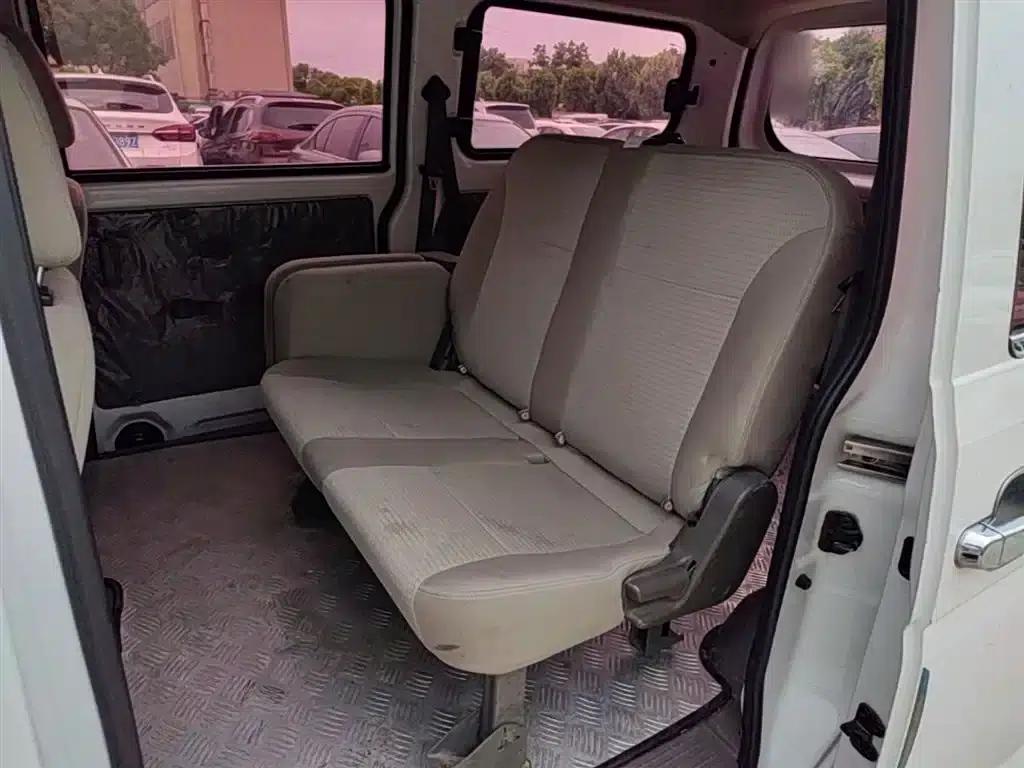 Wuling Rongguang V 2016 1.2L Practical Edition — миниатюра 17