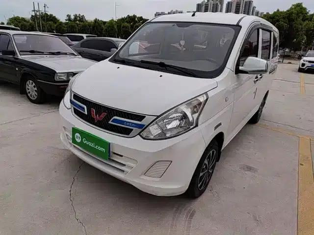 Wuling Rongguang V 2016 1.2L Practical Edition