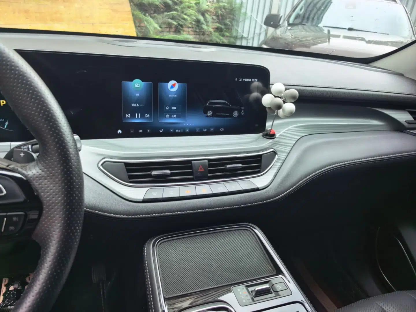 Ford Equator 2023 EcoBoost 225 Platinum Edition 7-Seater (2/2/3) — миниатюра 12