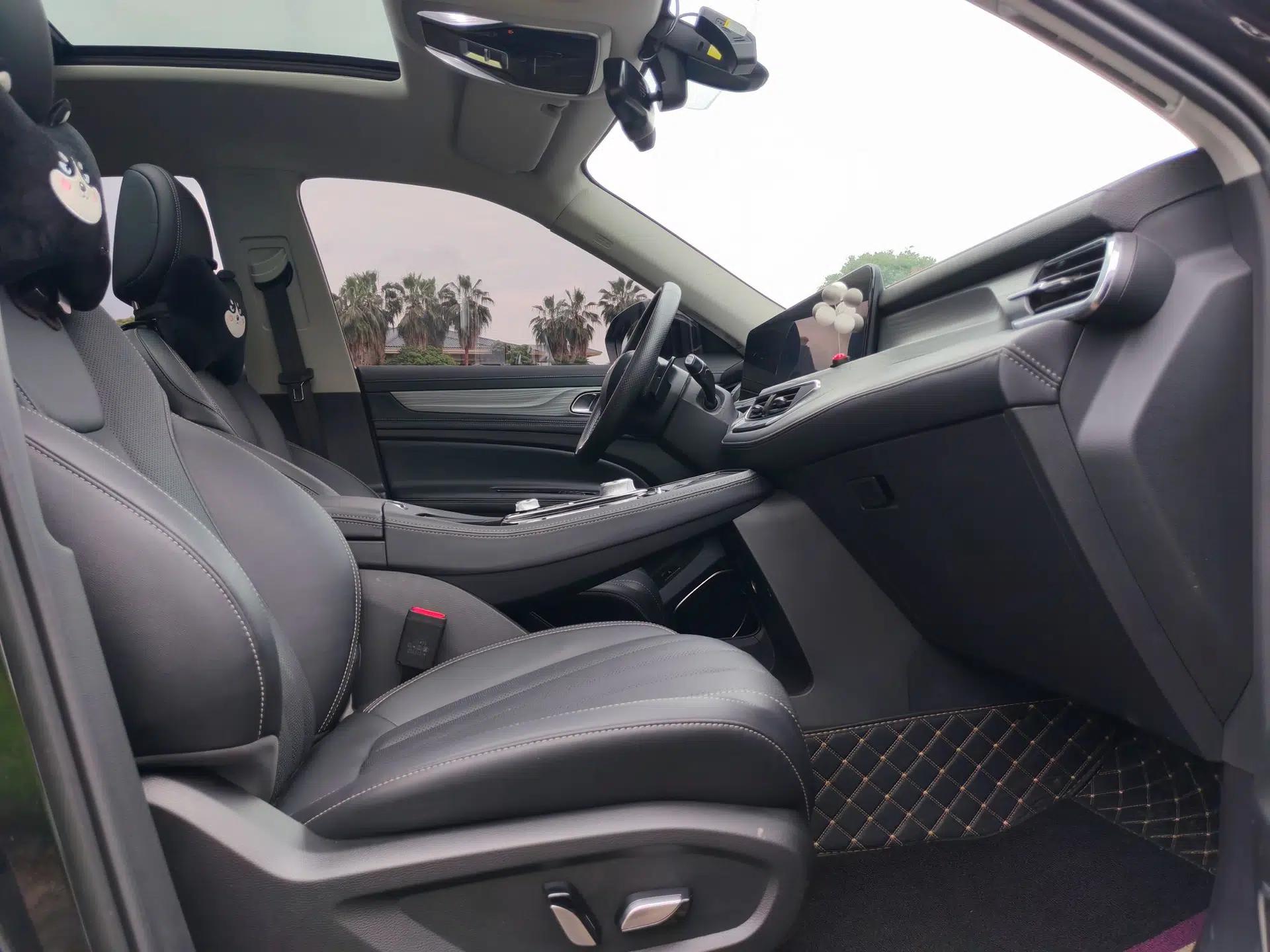 Ford Equator 2023 EcoBoost 225 Platinum Edition 7-Seater (2/2/3) — миниатюра 17