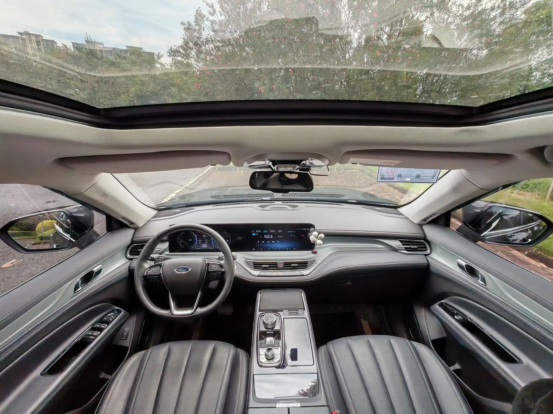 Ford Equator 2023 EcoBoost 225 Platinum Edition 7-Seater (2/2/3) — миниатюра 18
