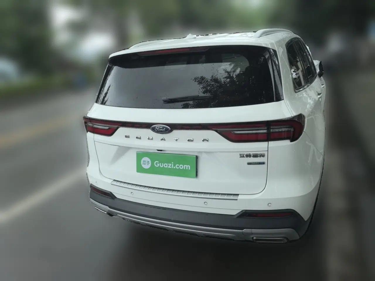 Ford Equator 2021 EcoBoost 225 Platinum Edition 7-Seater — миниатюра 5