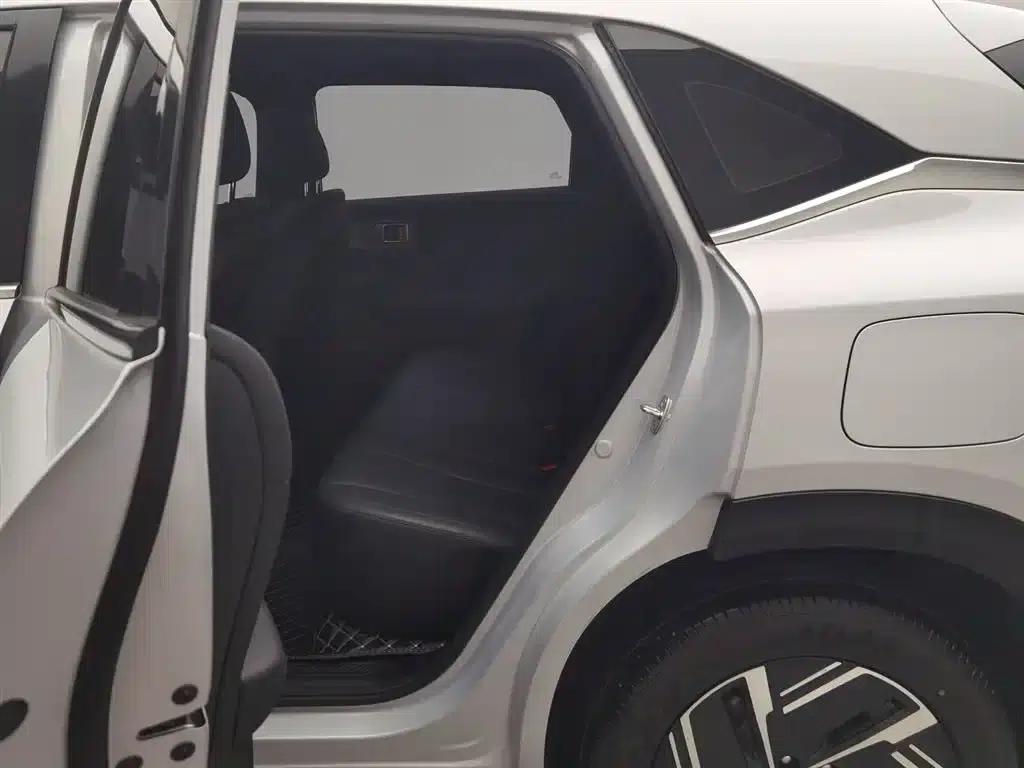 Wuling Xingguang S 2024 Model 130km Flagship Edition — миниатюра 15