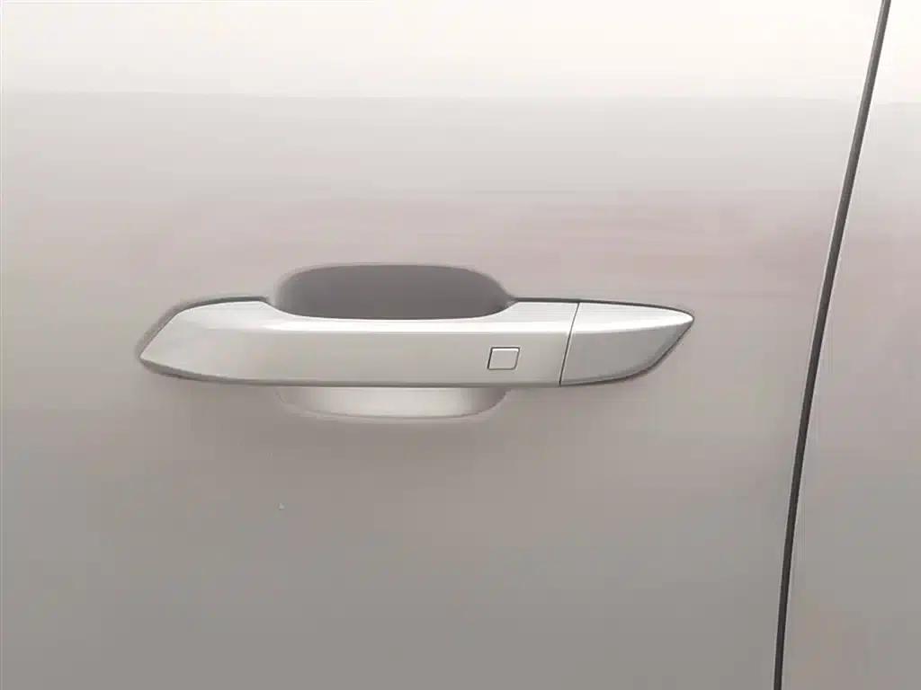 Wuling Xingguang S 2024 Model 130km Flagship Edition — миниатюра 18
