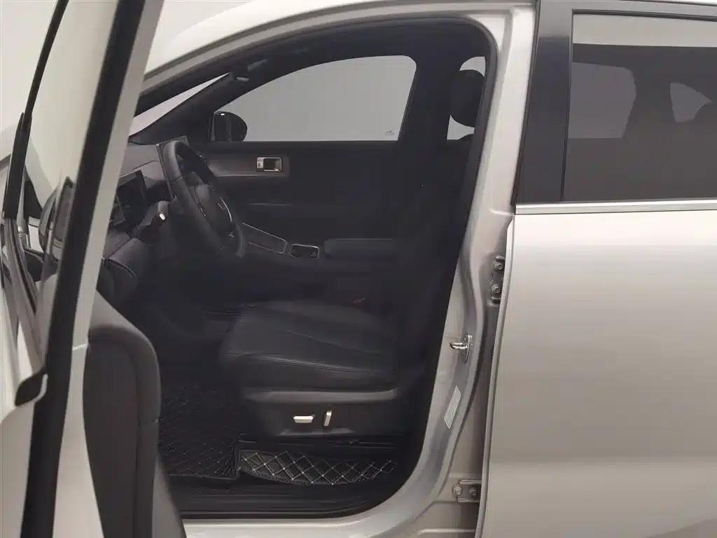 Wuling Xingguang S 2024 Model 130km Flagship Edition — миниатюра 10