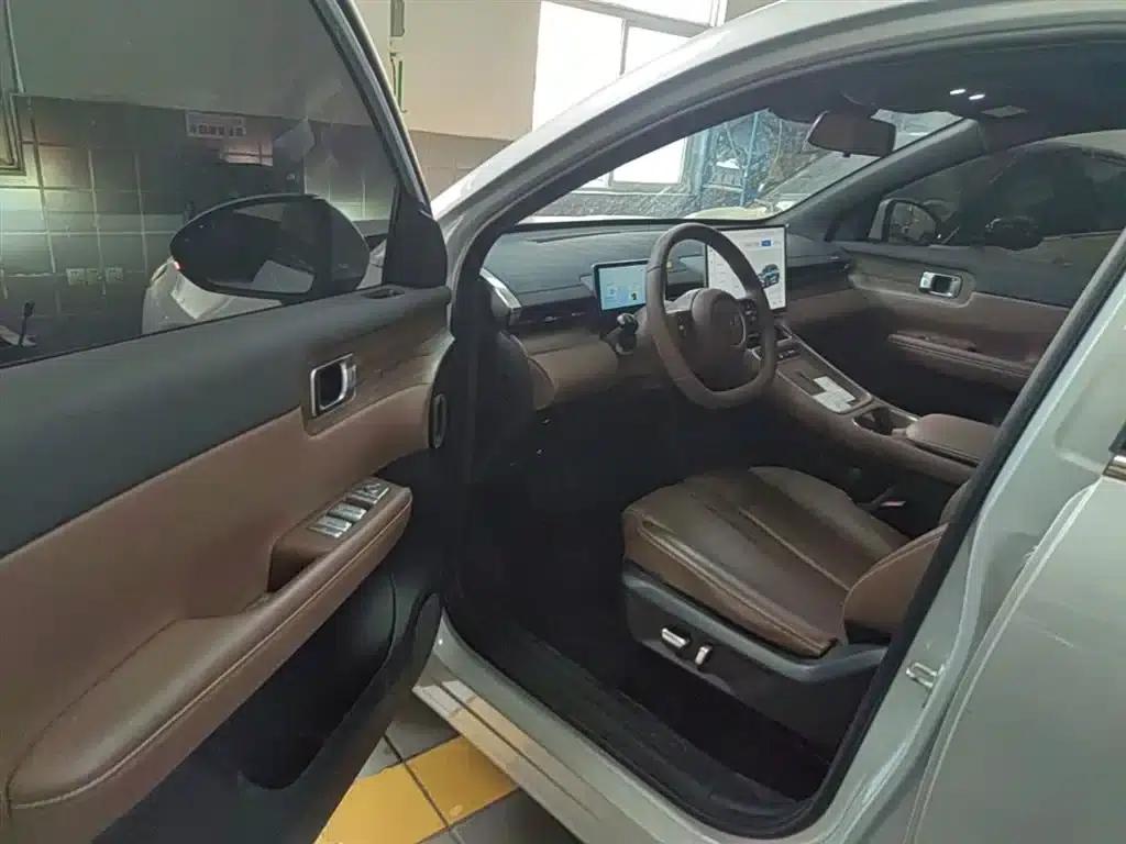 Wuling Xingguang S 2024 Model 130km Flagship Edition — миниатюра 16