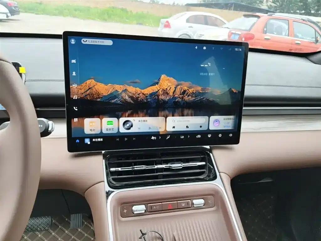 Wuling Xingguang S 2024 Model 130km Flagship Edition — миниатюра 13