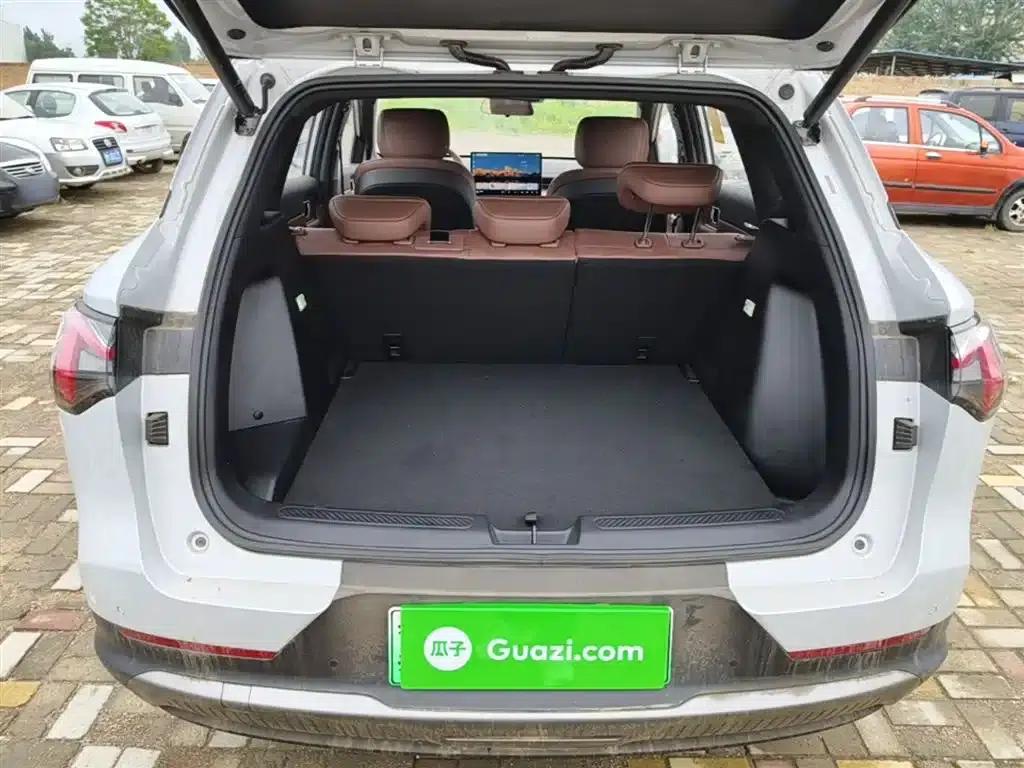 Wuling Xingguang S 2024 Model 130km Flagship Edition — миниатюра 19
