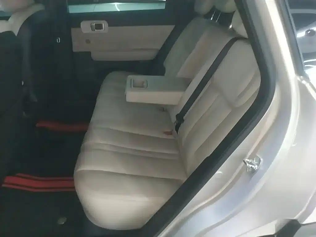Wuling Xingguang S 2024 Model 130km Flagship Edition — миниатюра 17