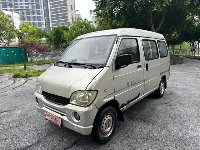 Wuling Sunshine 2013 1.0L Basic Model