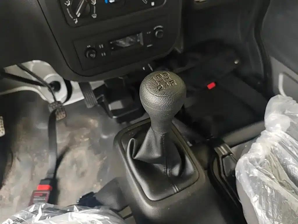 Wuling Sunshine 2023 1.5L Practical 5/7 Seat — миниатюра 14