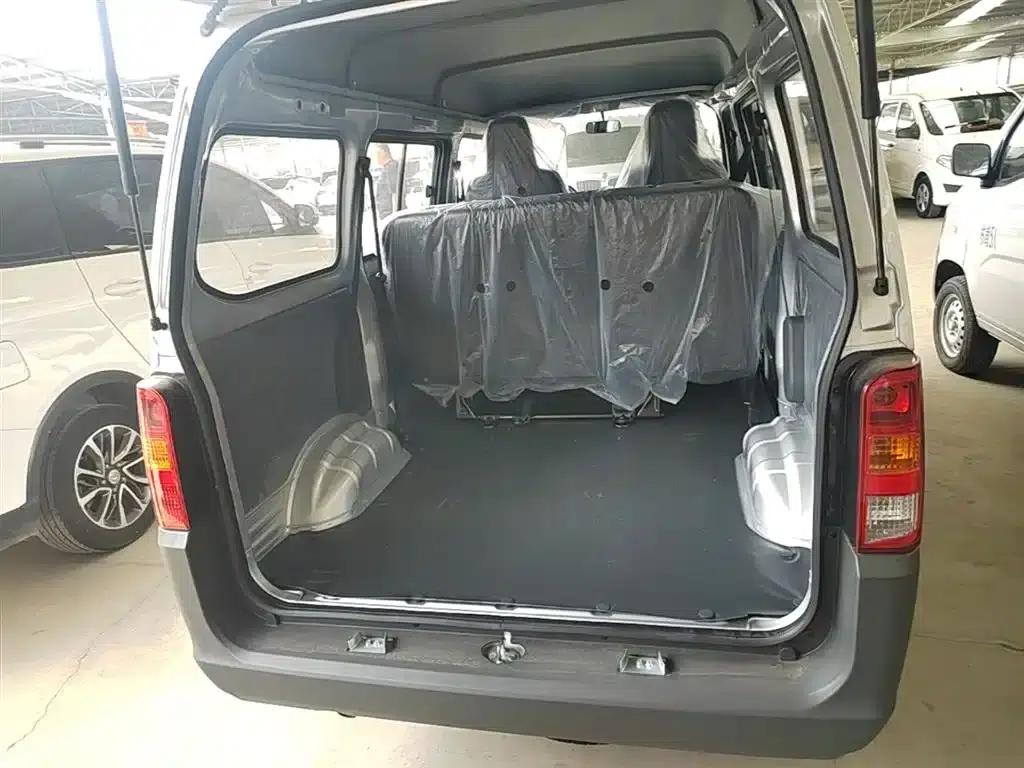 Wuling Sunshine 2023 1.5L Practical 5/7 Seat — миниатюра 19