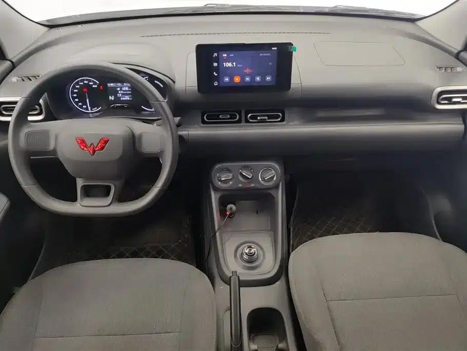 Wuling Hongguang New Energy 2024 Pure Electric Version 300KM Standard Edition — миниатюра 12