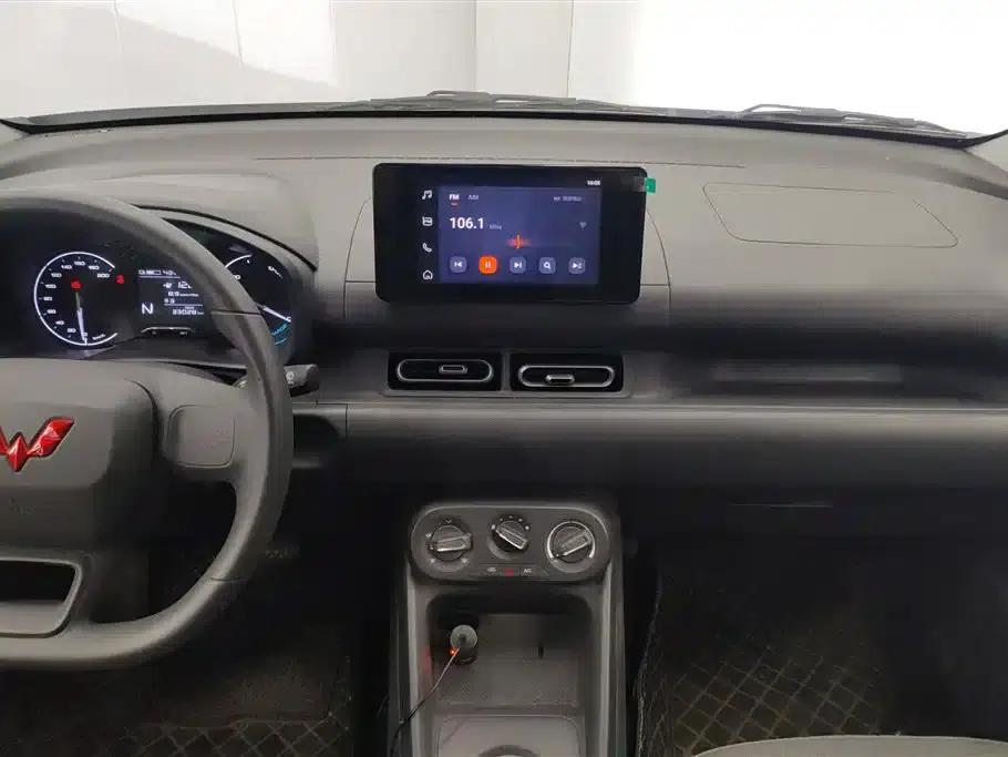 Wuling Hongguang New Energy 2024 Pure Electric Version 300KM Standard Edition — миниатюра 13