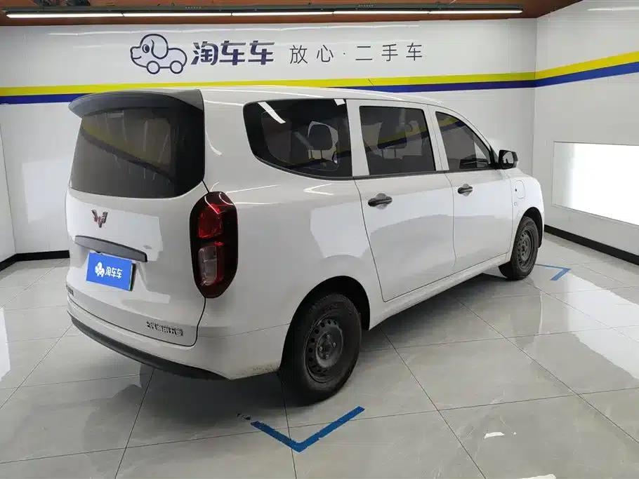 Wuling Hongguang New Energy 2024 Pure Electric Version 300KM Standard Edition — миниатюра 3