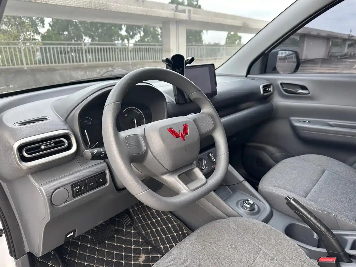Wuling Hongguang New Energy 2024 Pure Electric Version 300KM Standard Edition — миниатюра 10