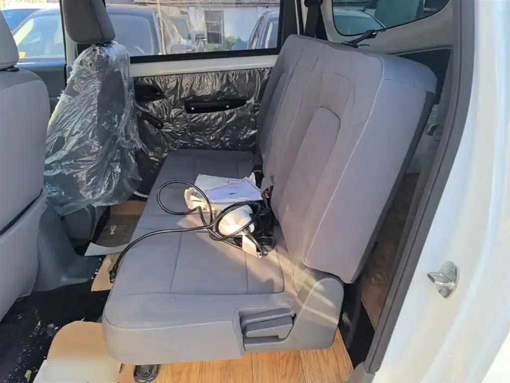 Wuling Hongguang New Energy 2024 Pure Electric Version 300KM Standard Edition — миниатюра 17